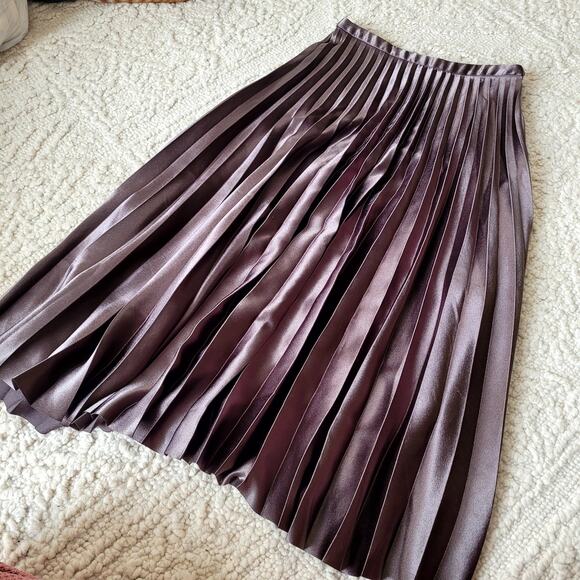 Pleated Metallic Silver Gray Skirt Sz S Pomelo - Picture 3 of 6